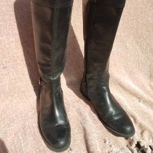 VINCE CAMUTO RIDING BOOTS